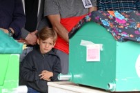 SAĞLIK PERSONELİ - Baba Ve 6 Yaşındaki Oğlunun En Acı Görevi