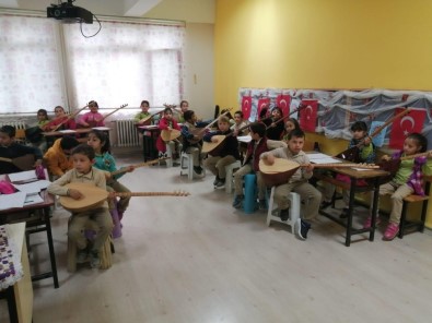 Geleceğin Neşet Ertaş'ları Kaynarca'da Yetişiyor