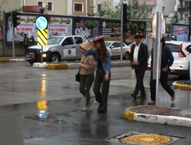 Kıyı Ege'de Kuvvetli Gök Gürültülü Sağanak Yağışlara Dikkat