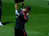 ŞENOL GÜNEŞ - Milli Takım'da Emre Belözoğlu Sevinci