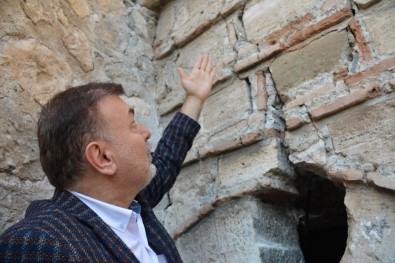 Tarihi Kalede Korkutan Görüntü