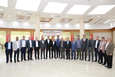 AK Parti İl Başkanı Dağtekin, İlçe Başkanlarıyla Bir Araya Geldi