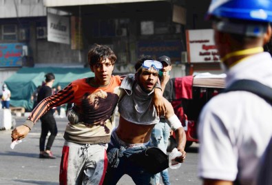Bağdat'ta Protestoculara Gaz Bombası Atılması Sonucu Ölü Sayısı 3'E Yükseldi