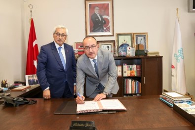 Başkan Kavuş Açıklaması 'Okuyan Şehir Konya'ya En Güzel Hediyeyi Kazandırıyoruz'