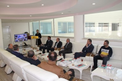 Bitlis'te 'İl Milli Eğitim Müdürleri Bilgi Paylaşımı Ve Değerlendirme Toplantısı' Düzenlendi