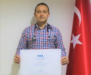 DIPLOMASı - Doç. Dr. Hasan Güngör, FIFA'nın Resmi 'Futbol Doktoru' Oldu