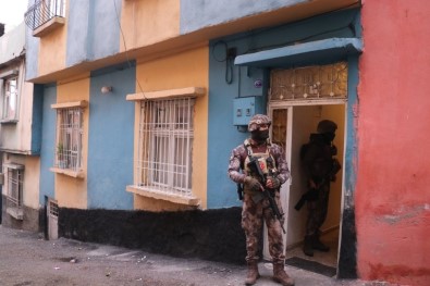 Gaziantep'te Şafak Vakti Dev Operasyon