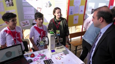 Ortaokul Öğrencileri Bilimsel Hayallerini Sergiledi