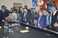 FATMA ŞAHIN - Şahin Ve Belediye Başkanlarından Kodlama Eğitimi Alan Öğrenciler Ziyaret
