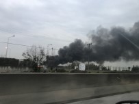 Sakarya'da Geri Dönüşüm Fabrikasında Yangın