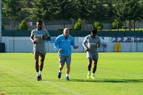 TRABZONSPOR - Trabzonspor'da Obi Mikel, Onazi Ve Ekuban Özel Çalıştı