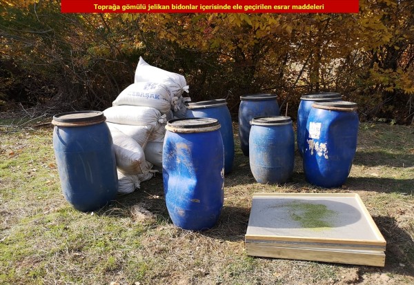 Diyarbakır'da terör örgütü PKK'ya 'uyuşturucu' darbesi