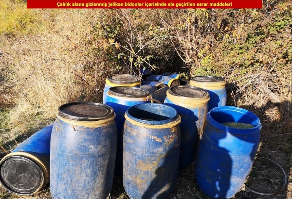 Diyarbakır'da terör örgütü PKK'ya 'uyuşturucu' darbesi