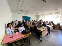 41 Yıl Sonra Kız Meslek Lisesi'nde Duygulandıran Buluşma