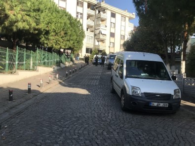 AFAD, Bakırköy'de Ölen Ailenin Evindeki İncelemelerini Tamamladı