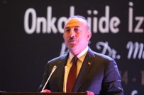 BILIM ADAMLARı - Bakan Çavuşoğlu, Bu Kez Kürsüye Annesini Kanser Sebebiyle Kaybeden Bir Evlat Olarak Çıktı