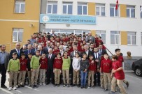 ENERJİ VE TABİİ KAYNAKLAR BAKANI - Başkan Büyükkılıç, Türkiye Birincisine Ödül Verdi