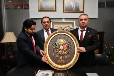 Başkan Demir, Yabancılar Çarşısı Esnafıyla Buluştu