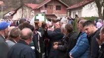 BOŞNAK - Bosna'daki Savaşta Öldürülen 12 Boşnak, 27 Yıl Sonra Toprağa Verildi