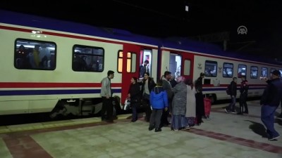 Düzensiz Göçmenler Tren İstasyonunda Yakalandı