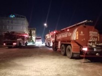 İSTİKLAL - Esenyurt'ta 4 Katlı Binanın Çatısı Kül Oldu