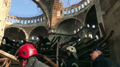 Gaziantep'te Cami İnşaatında Çöken İskelenin Altında Kalan İnşaat Mühendisi Aranıyor