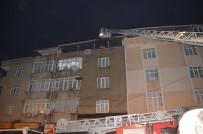 Gaziosmanpaşa'da 4 Katlı Bir Apartmanın Üst Dairesinde Yangın Meydana Geldi
