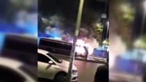 İstanbul'da Park Halindeki Halk Otobüsü Yandı