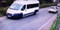OKUL SERVİSİ - Kartal'da Servis Minibüsünün Devrilme Anı Kamerada