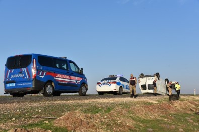 Kontrolden Çıkan Minibüs Takla Attı, 2 Yaralı