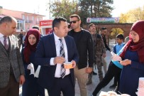 BELEDIYE İŞ - Varto Anadolu İmam Hatip Lisesi Öğrencilerinden Aşure Dağıtımı
