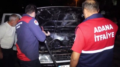 Adana'da Park Halindeki Araç Yandı