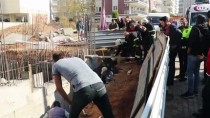 MİMAR SİNAN - Aydın'da İnşaatta Beline Kadar Toprak Altında Kalan İşçi Kurtarıldı