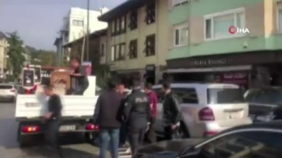 Beşiktaş'ta İşgaliye İzni Olmayan Valeler Bir Kişiyi Bıçakla Yaraladı