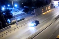 POLİS MEMURU - 'Dur' İhtarına Uymayan Sürücü, Polisi 400 Metre Arabasının Kaputunda Taşıdı