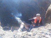 İÇME SUYU - Hakkari'de İçme Suyu İsale Hattı Patladı