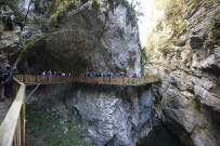 VALLA KANYONU - Horma Kanyonu'na 3 Kilometrelik Yürüyüş Parkuru Yapıldı