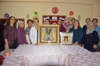 BAKIŞ AÇISI - Kaftanlar Tabloya Girdi Siparişlere Yetişemiyorlar