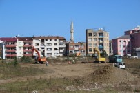 YIKIM ÇALIŞMALARI - Trabzon'da Millet Bahçesi'ne Yapılacak Sahada Maç Yapılsın Mı? Yapılmasın Mı? Tartışması