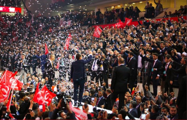 Yeniden Refah Partisi'nde Fatih Erbakan yeniden genel başkan