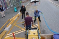 SARI ÇİZGİ - Akçakoca'da Otobüs Duraklarına Sarı Çizgi