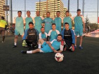 FUTBOL TURNUVASI - Ankara'daki Yozgatlılar, Köyler Arası Futbol Turnuvasında Kıyasıya Mücadele Etti