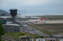UÇAK TRAFİĞİ - Denizin Üstündeki Havalimanı 4 Milyondan Fazla Yolcuya Hizmet Verdi