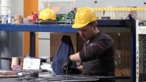 KADAYıF - Dünyaca Ünlü Otomobil Markalarına Makine Üretiyor