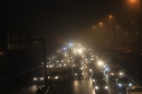 İstanbullular Güne Sisle Uyandı