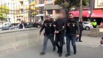 KATİL ZANLISI - Otogarda Kavgayı Ayırmaya Çalışırken Bıçaklanan Otobüs Firması Çalışanı Öldü