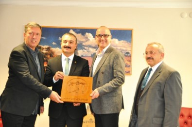 Rektör Öztürk Sungurlu'da İncelemelerde Bulundu