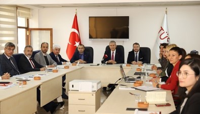 TÜSEB'in Nadir Hastalıklara Yönelik Vizyon Projeleri Değerlendirildi