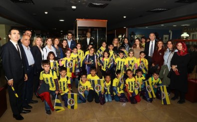 'Umudum Öğretmenim Projesi' İle Öğrenciler Fenerbahçe Stadı'nda