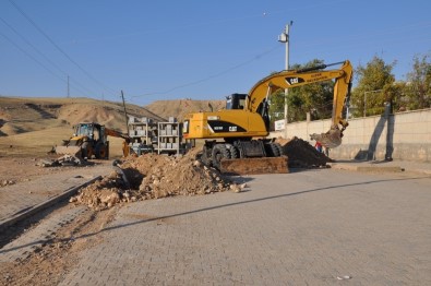 Cizre'de İçme Suyu Hattında Onarım Çalışmaları Sürüyor